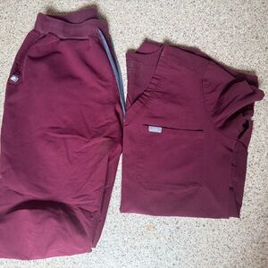 Burgundy Figs Scrub Set